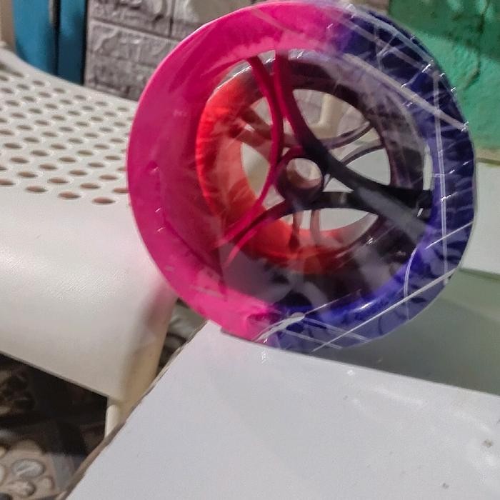 Tempat benang layangan Toys