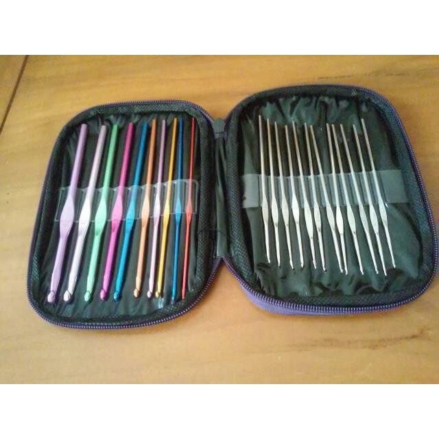 

Khusus Grab! Alat Rajut Set (22 Pcs) Dengan Case Bonus Stitch Marker