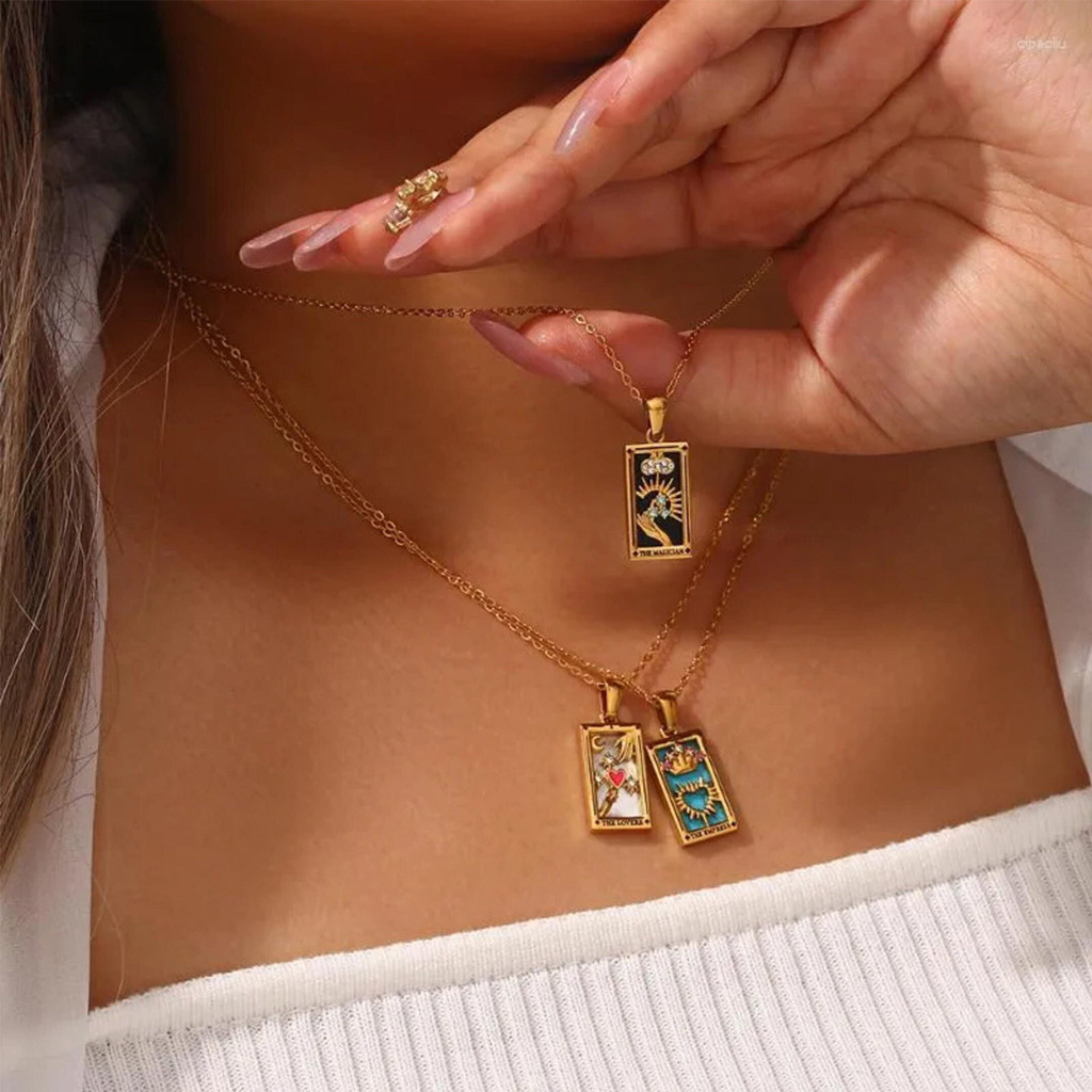 YILUOCD Original Zirconia Tarot Card Necklace Classic Tarot Queen Lover Magician Moon Wealth Amulet