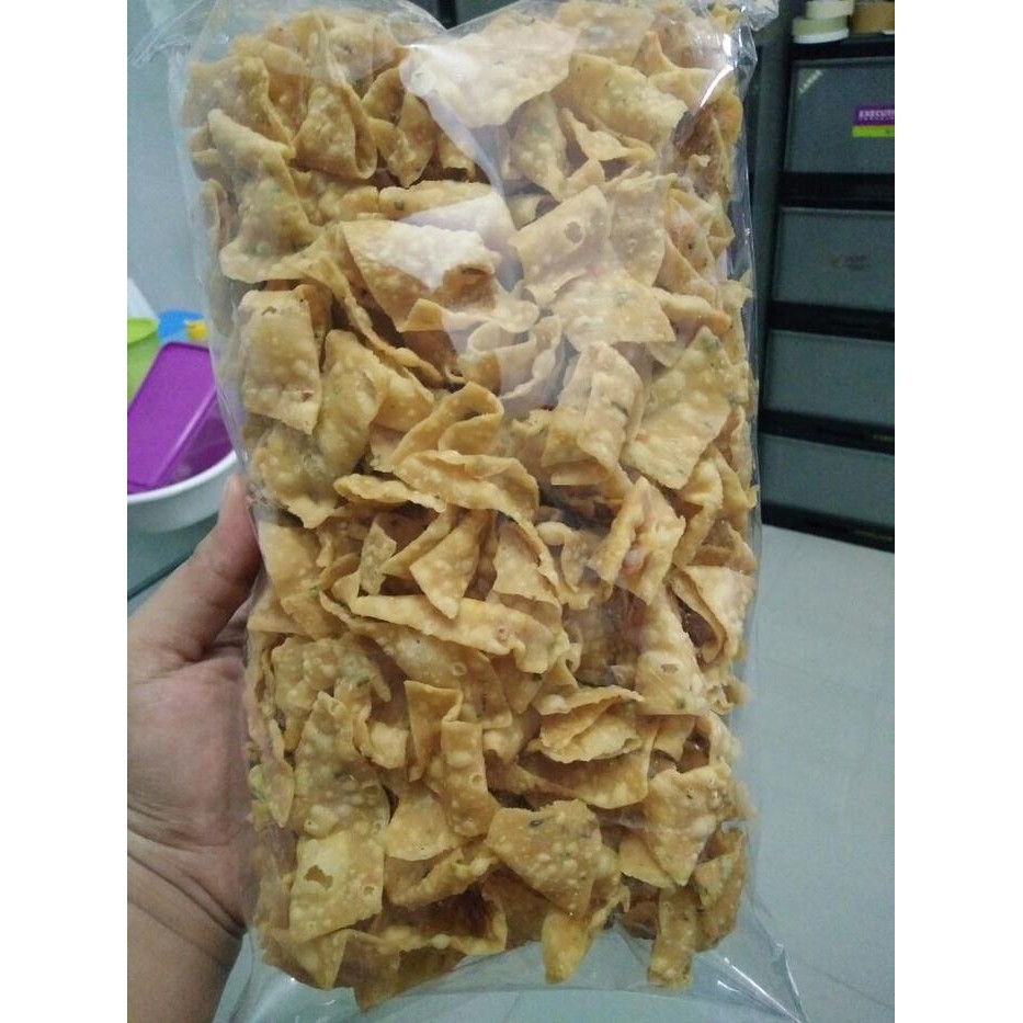 

KRIPIK KUE BAWANG MEDAN KILOAN HALAL