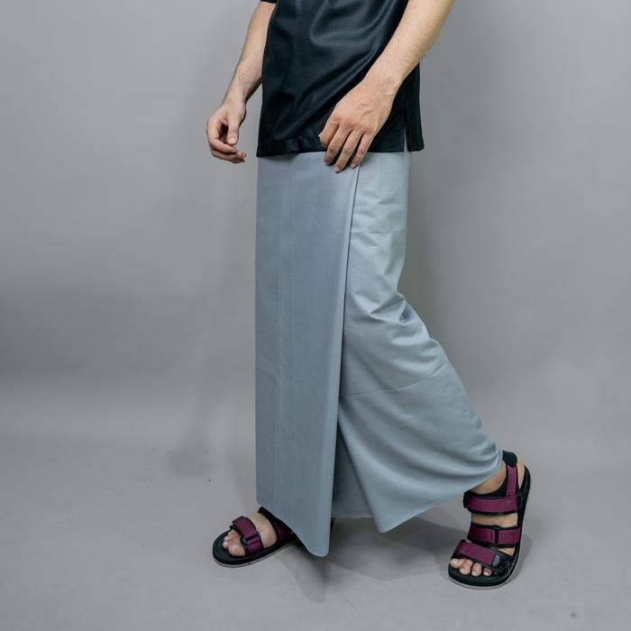 Pilihan- Katsae - Sarung Pria Dewasa Motif Sarung Polos Abu - Abu / Sarung Sholat Pria / Sarung