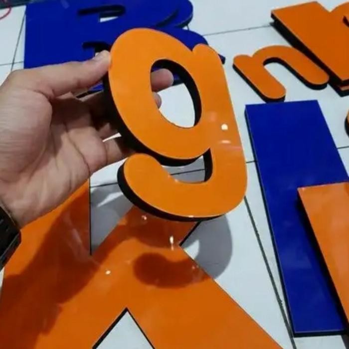 huruf timbul akrilik spon custom