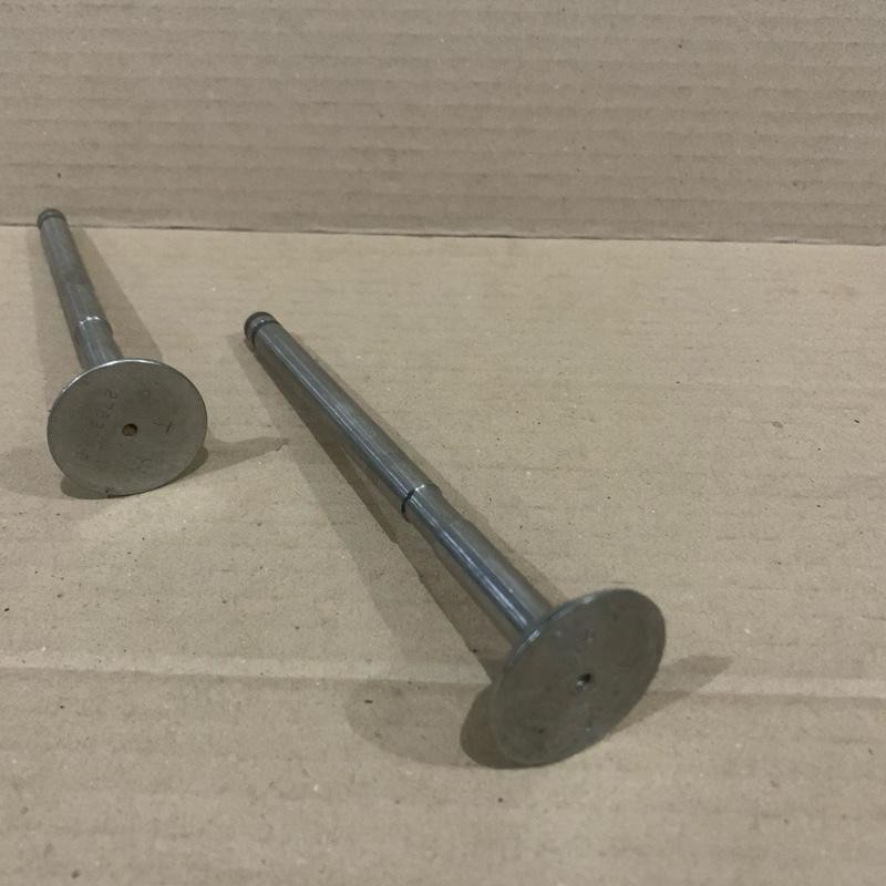 Klep Exhaust 278302R1 33,2mm x 9,7mm x 135mm Fits Tractor International Harvester 2504 3514 Etc, Bus