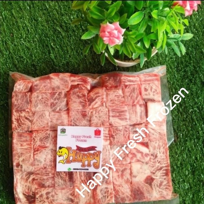 

Pilihan- Saikoro Beef Steak Meltique - Daging Sapi Wagyu Cube Meltic Uk 500 Gr