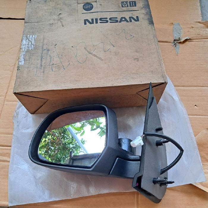 SPION NISSAN MARCH KIRI ORIGINAL