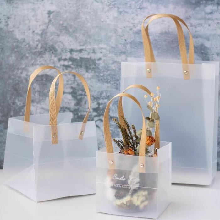 

Pilihan- Goodie Bag Pvc Doff Transparan Gift Bag Jumbo Tas Kue Hampers Kotak