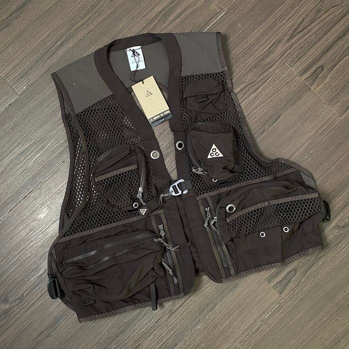 Nike ACG Buttles Vest Original 100% Original Brown best seller