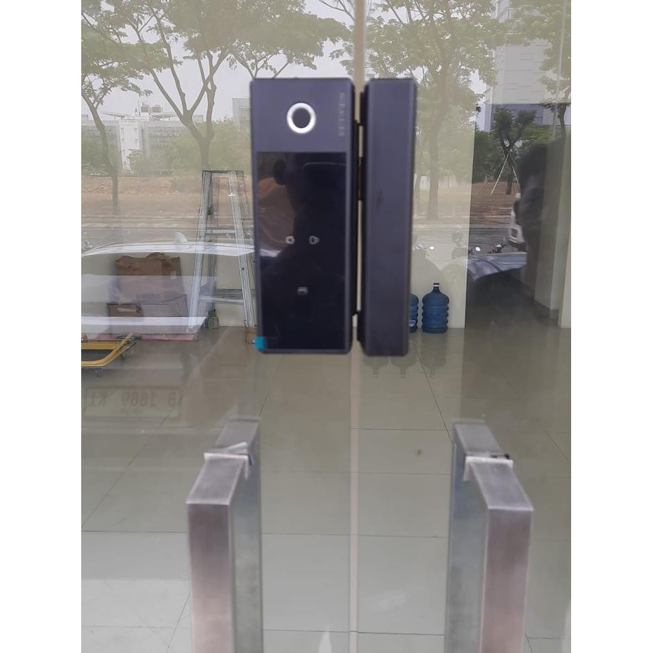 Seyven Instalasi Smart Doorlock Seyven Pintu Kaca Wilayah Jakarta