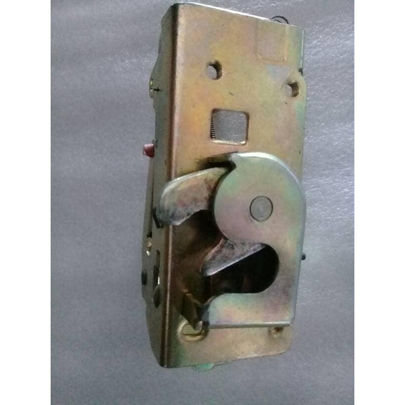 PRODUK Door lock mitsubishi colt t120 lama Lp