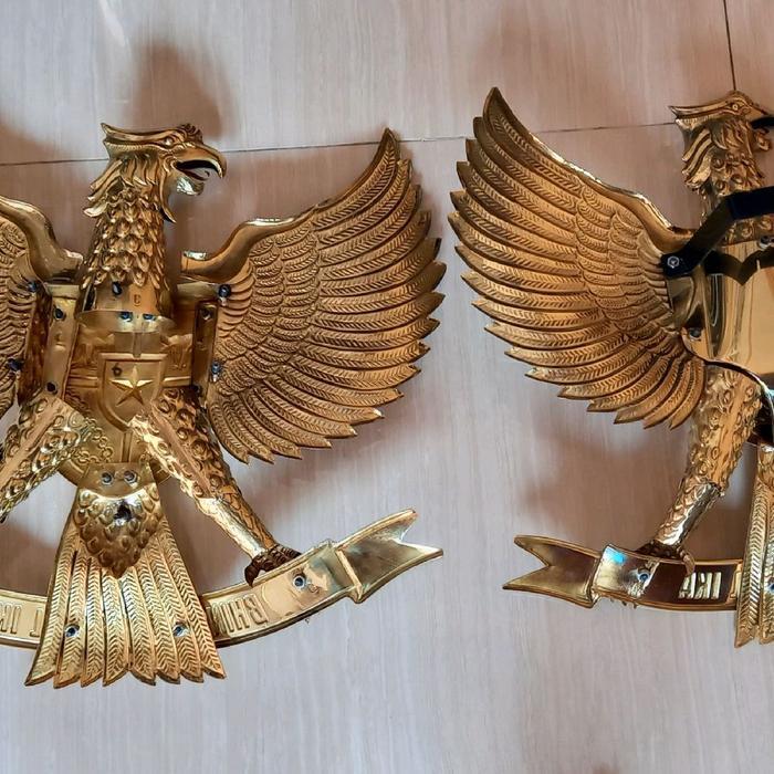garuda pancasila kuningan 40 cm