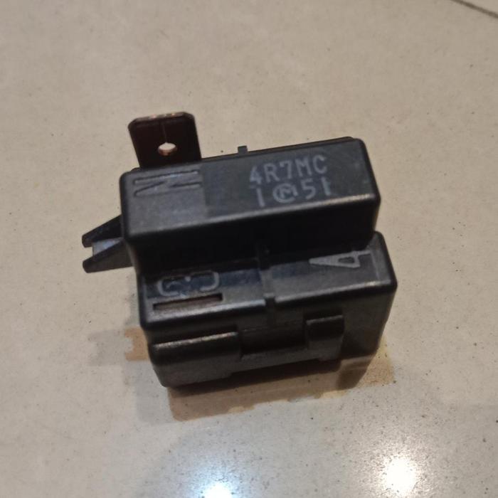 Relay Ptc Kulkas Freezer 1 Soket Pin Kaki Kanan Murata 4R7Mc Original Terbaru