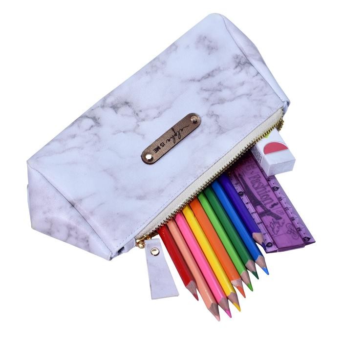 

ALPHAISME TRIANGLE POUCH TEMPAT PENSIL KOSMETIK MARBLE GREY