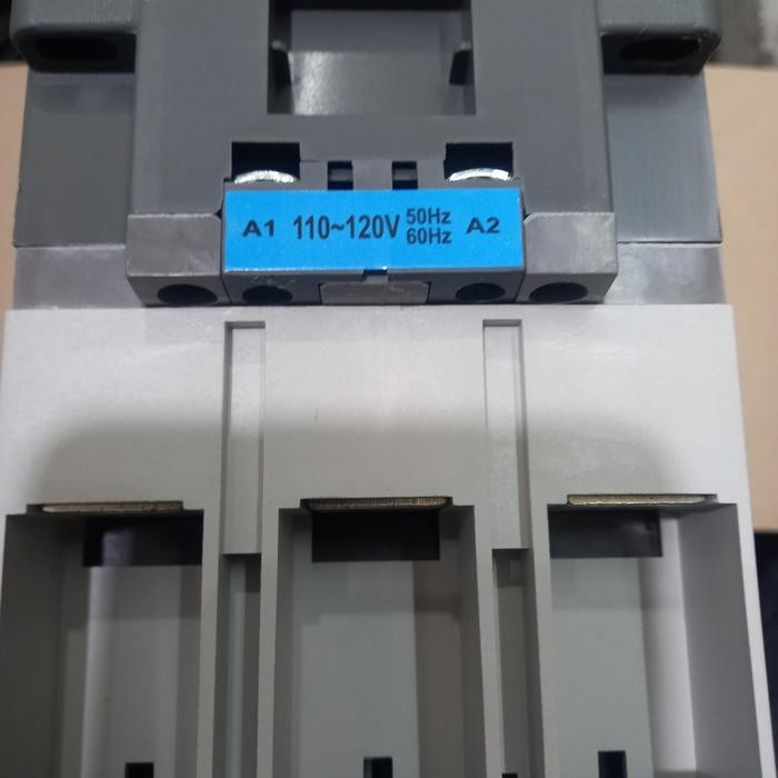 Kontaktor LS MC-130A 110V