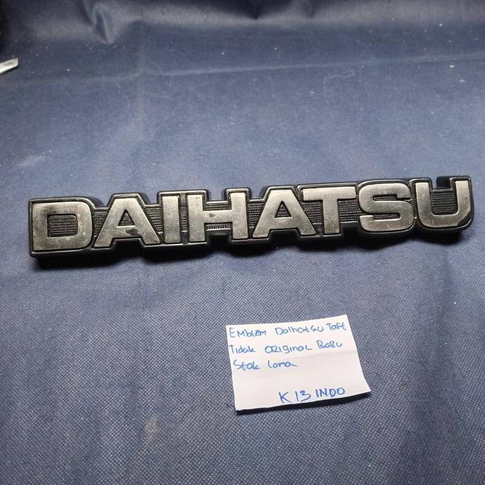 Emblem Grill Depan DAIHATSU Feroza , Rocky , Hiline ,Taft
