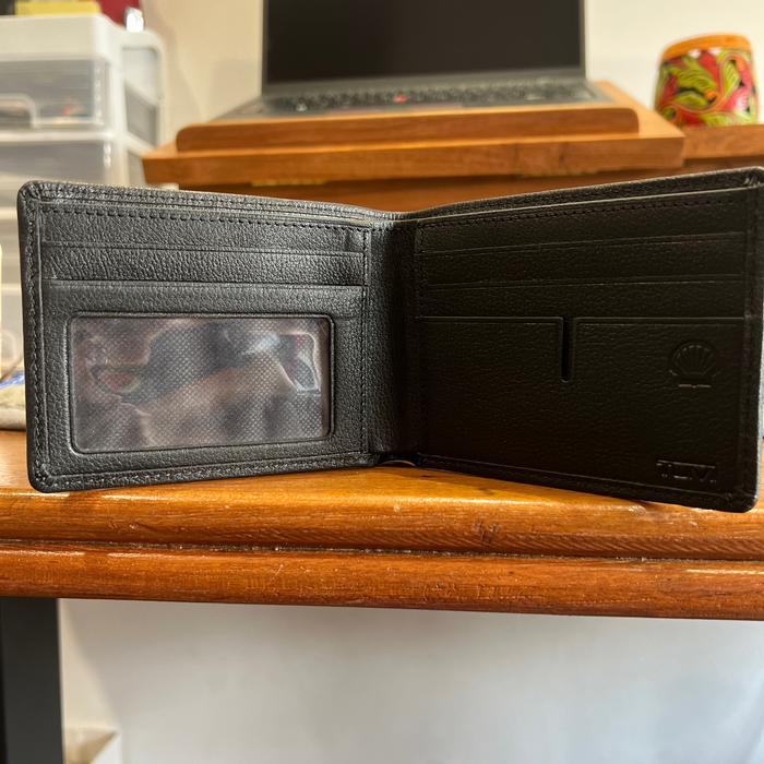 Dompet pria kulit TUMI Terbaru