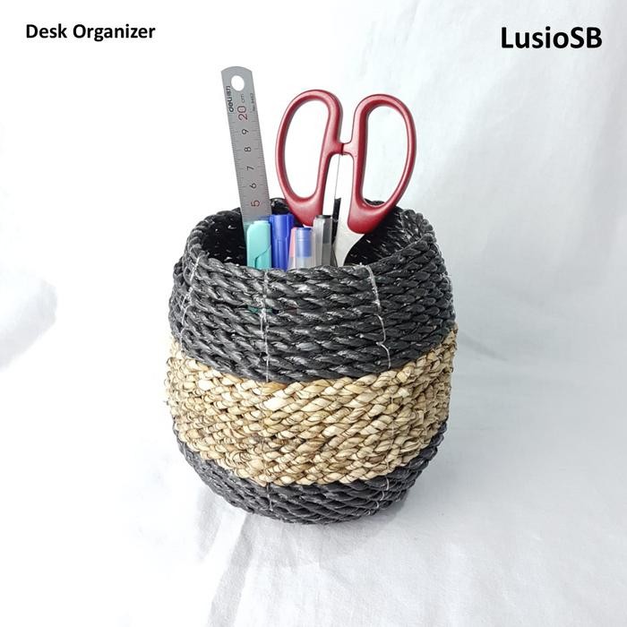 

Organizer Meja / Keranjang Penyimpanan / Tempat Alat Tulis Pensil