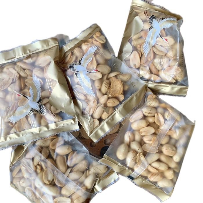 

Pilihan- Snack Box Kacang Bawang Goreng Renyah Jumbo Isi 20 Pcs Food Goreng Cemilan Kering