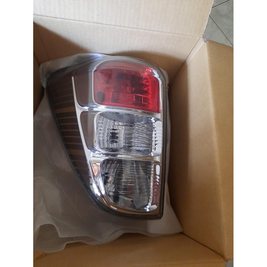 stoplamp / lampu belakang rush terios 2011 2012 2013 2014 ori