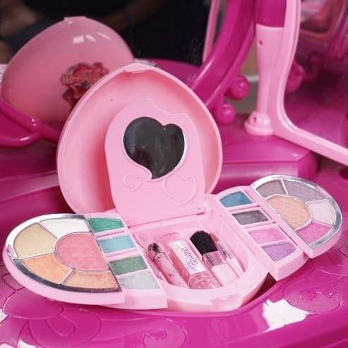 Amara Beauty Kit Magical Heart Make Up For Kids