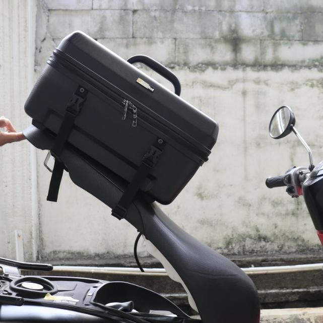 Premium Box Belakang Untuk Motor/ Box Kurir Original