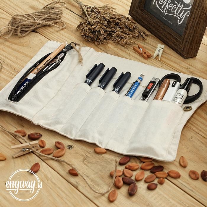 

ROLL UP PENCIL CASE / TEMPAT PENSIL GULUNG