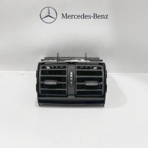 Kisi Grill Grille Ventilasi AC Belakang Mercedes Benz W203 A2038300454