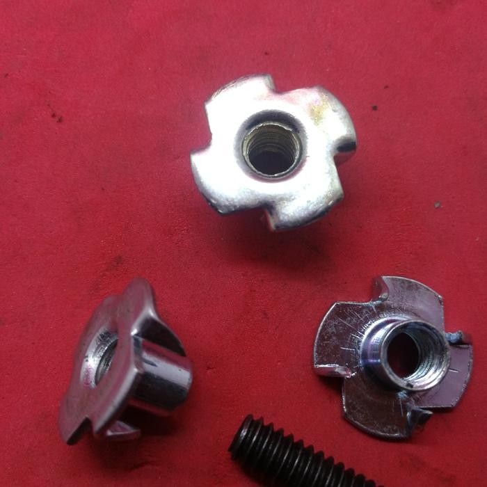 Mur Cakar M6 Tee Nut pitc 1,25 Drat kasar