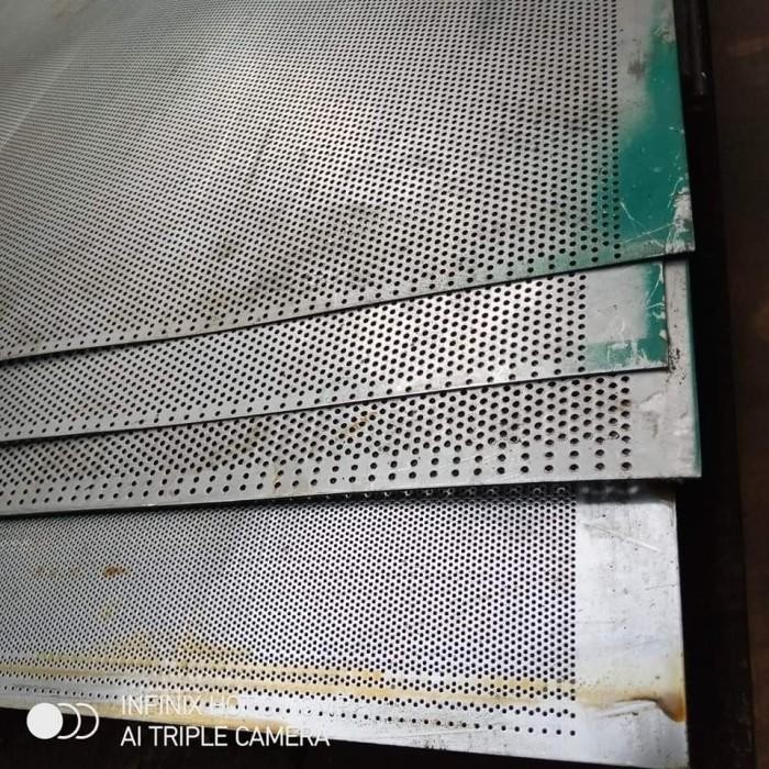 plat lubang stainless 304 tebal 1mm lubang 1mm 400 x1220mm