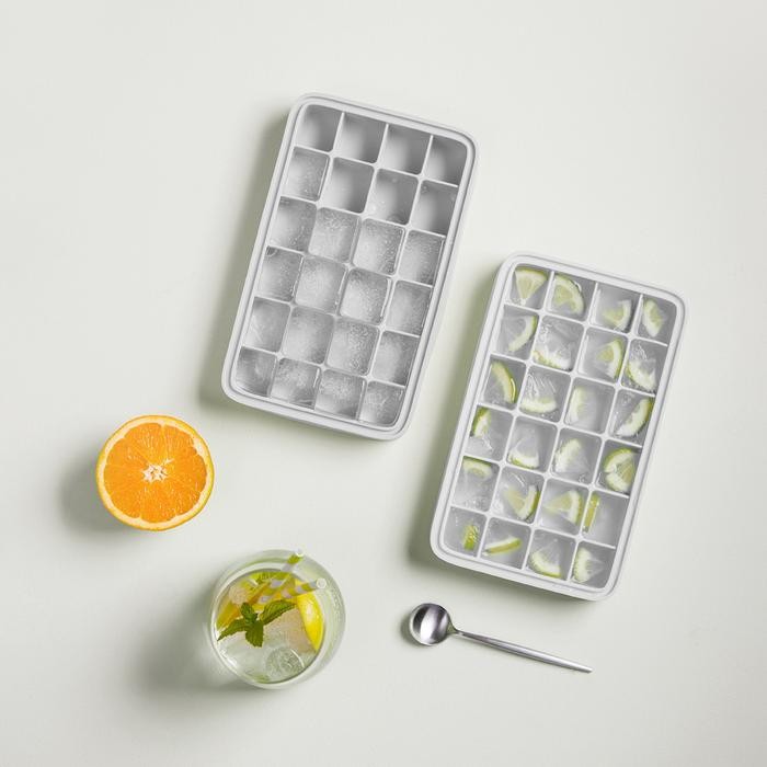 Pilihan- Azko Kris Cetakan Es Batu Dengan Tutup Silikon Ice Cube Tray With Lid Pencetak Es Food