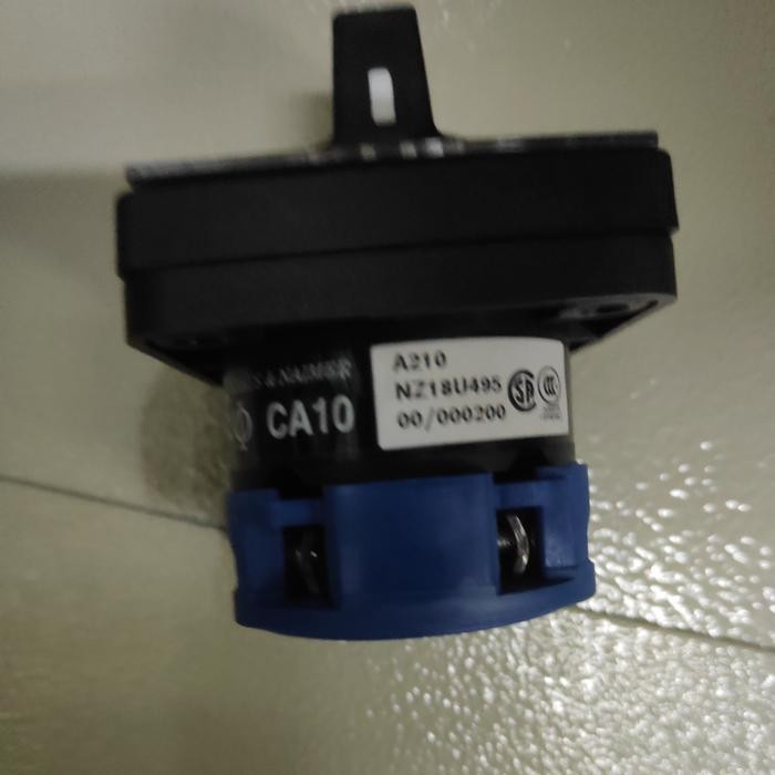 Selector Switch K&N 1P 3Posisi 1-0-2 Change Over Switch Kraus & Naimer