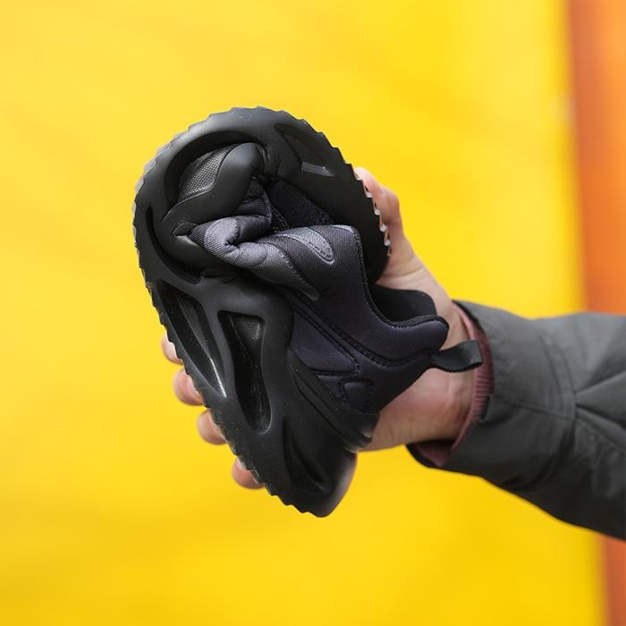 Sepatu Safety Pria Aeiso V19 Sneakers Sporty Import Ringan Ujung Besi, Safety Protection And