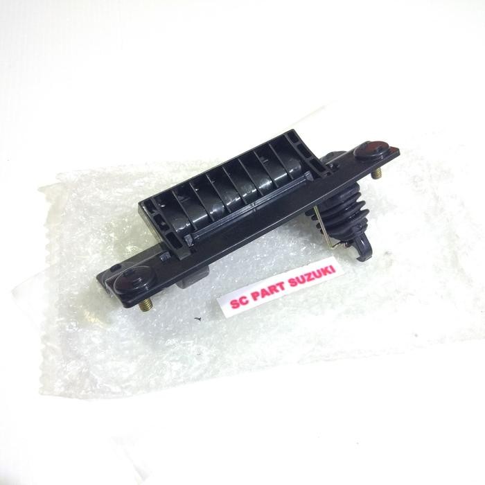 Jual Handle Pintu Bagasi Belakang Suzuki Aerio.