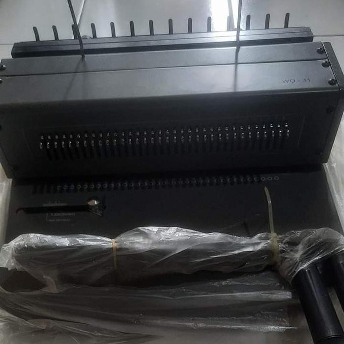 

MESIN JILID SPIRAL KAWAT LUBANG BULAT KECIL A4