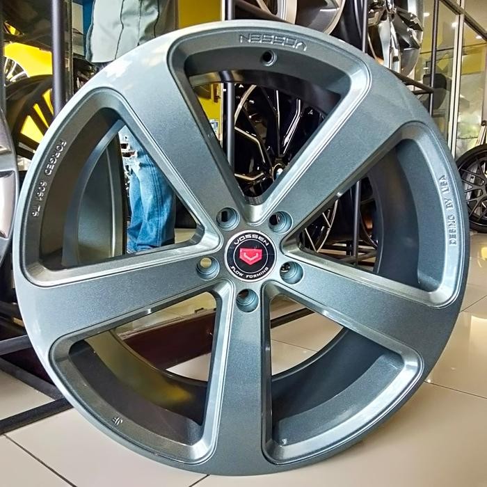 Vossen R20X8.5 pcd 5-114.3 ET42