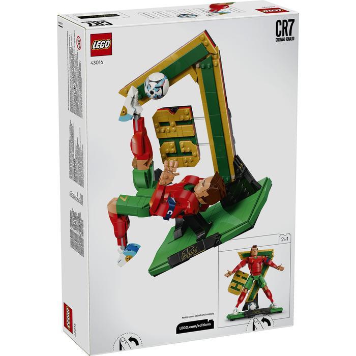 LEGO Editions Football 43016 Cristiano Ronaldo Soccer Legend (854 Pieces), Toys, Bricks, Mainan Anak