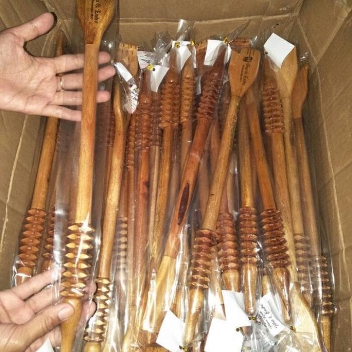 garukan punggung kayu