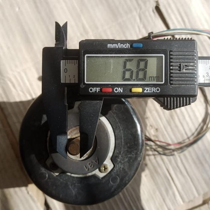 Motor Fan Indoor Ac Split T01A4P7Jt 4P 7W Class-E 1Uf 220-240V 50Hz Ssa511D051A Bekas Cabutan