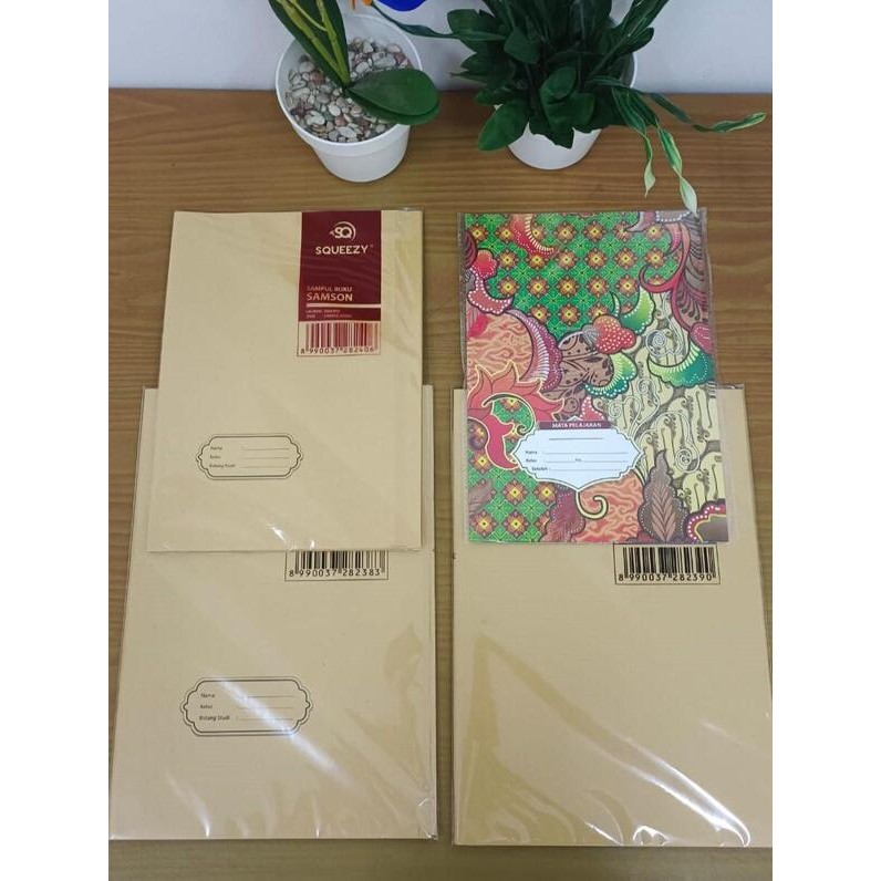 

IDOLMART Sampul Buku Tulis Boxy & Kwarto Sampul Batik 1 Pack Isi 20Pcs