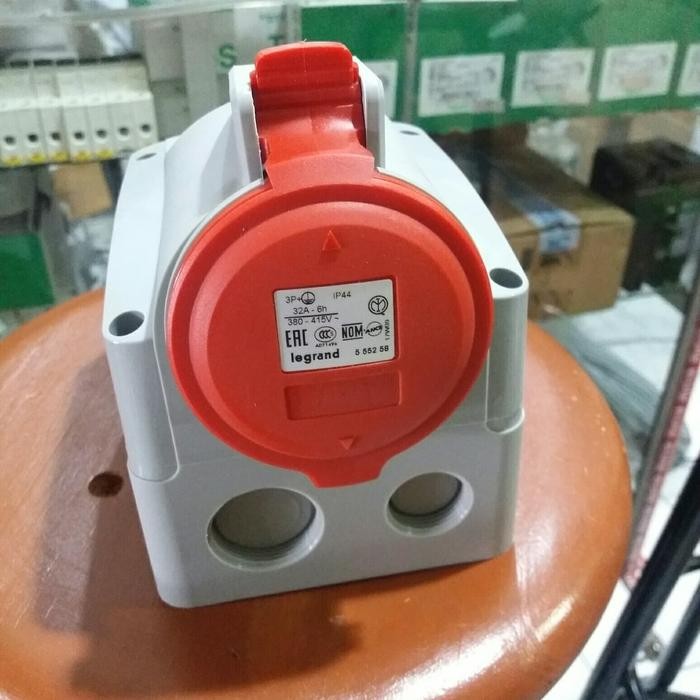 Legrand Surface Mounting Socket 4 Pin 32A (555258)