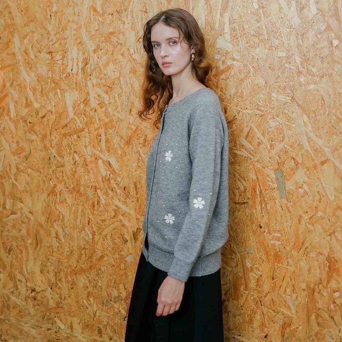 lplw- This Is April X Syifa Hadju Vol.Ii Atasan Rajut Knit Wanita Panjang Hijab Friendly