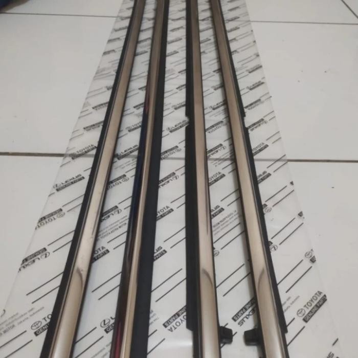Ready karet pelipit kaca untuk pintu mobil avanza xenia all new 2012--2019