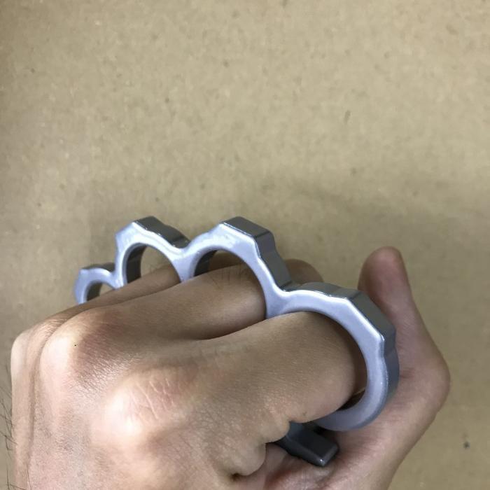 Trackling Silver Brass Knuckle Slim Terlaris