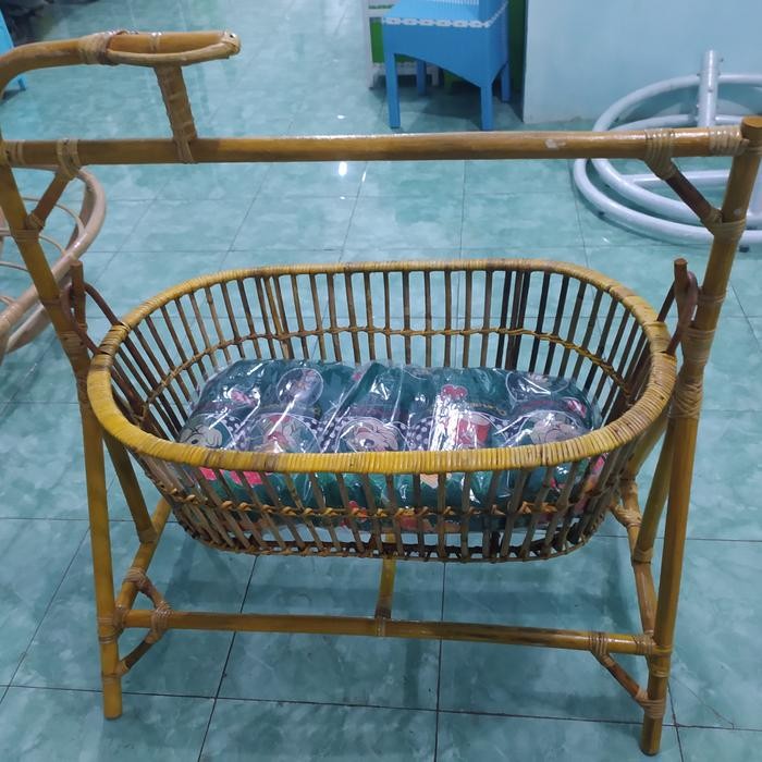 TGR Ayunan Bayi Rotan Asli Mengayun Samping