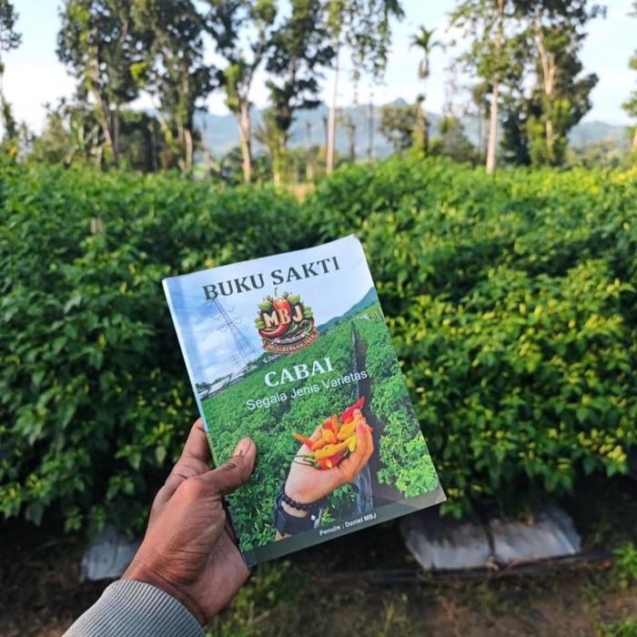 BUKU SAKTI SENIMAN PERTANIAN - Panduan Lengkap Budidaya Cabe Segala Varietas - Belum Ada Selengkap