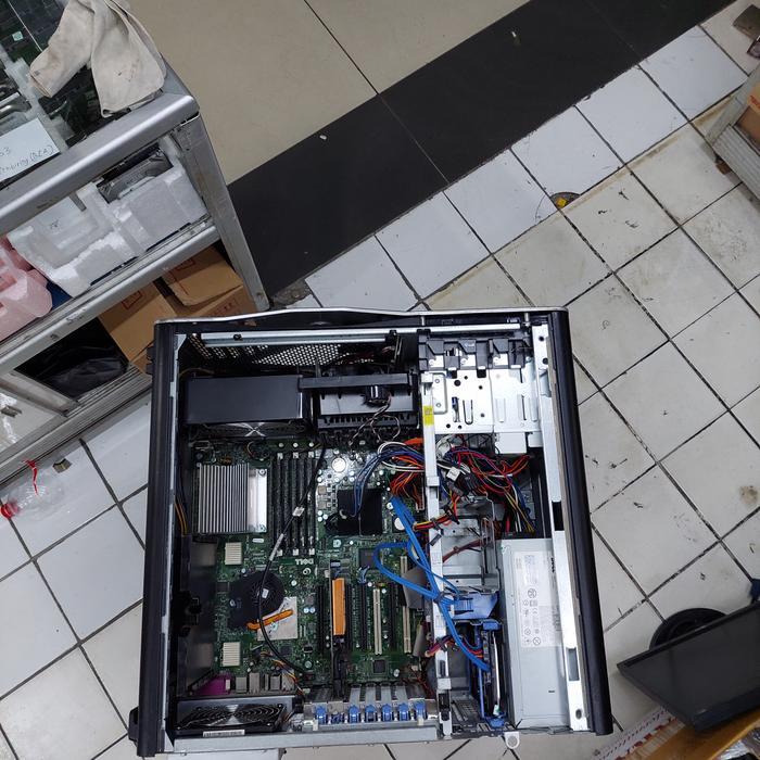 PC SERVER DELL PRECISION T7500 XEON E5630 MEMORY 32 GB SSD 256 GB VGA - 06/26