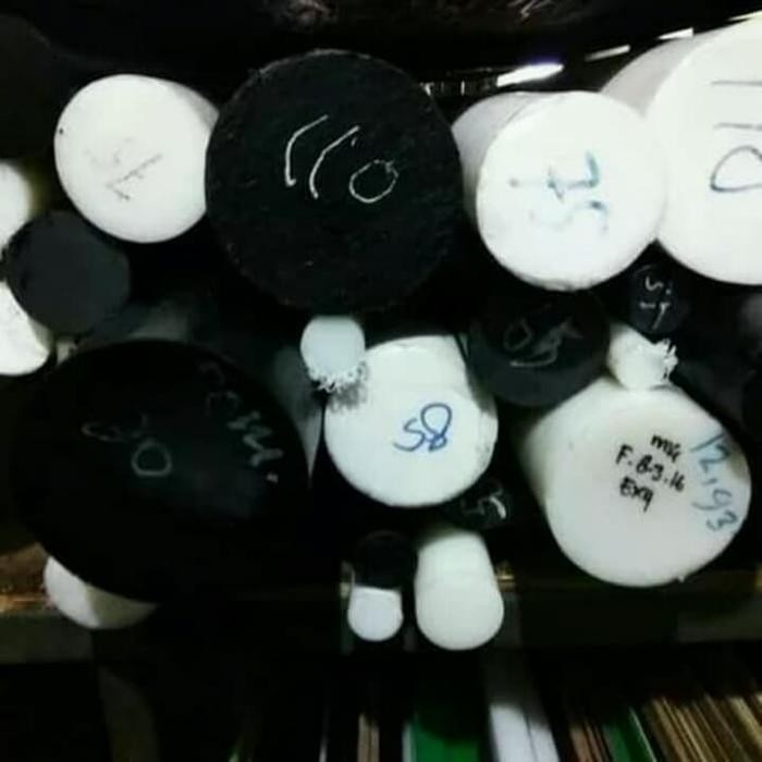 

Bisa Gosend! Pom Polycetal Rod Hitam / Putih 40Mm ( Panjang 50Cm ) .