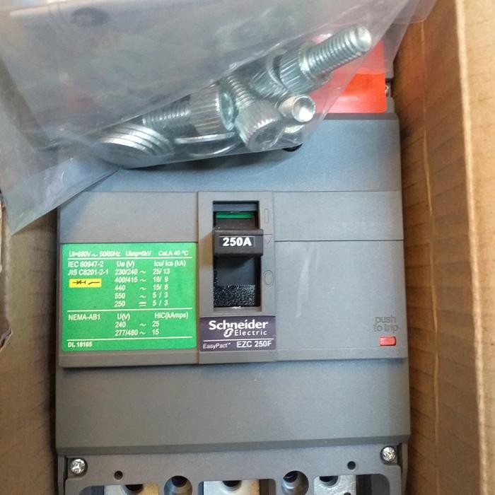 Terlaris Mccb 3 phase 250a schneider SALE
