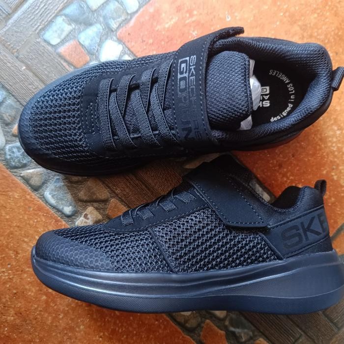 STOK TERBATAS  SKECHERS GO RUN FAST BOY ALL BLACK TERJANGKAU