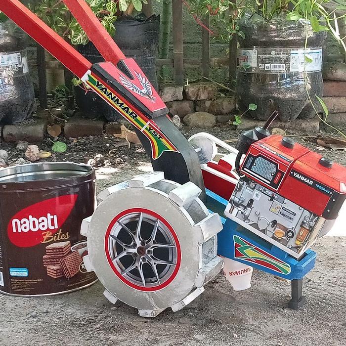 mainan anak miniatur traktor bajak sawah,traktor oleng,edukasi Kayu - Yanmar merah