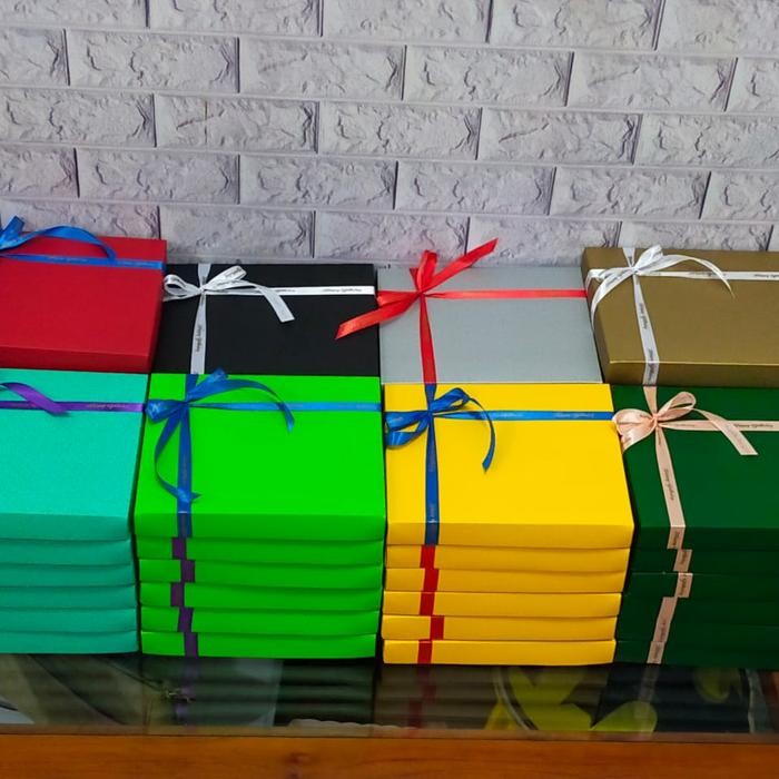 Dus Kue kering nastar sekat mika 11 warna